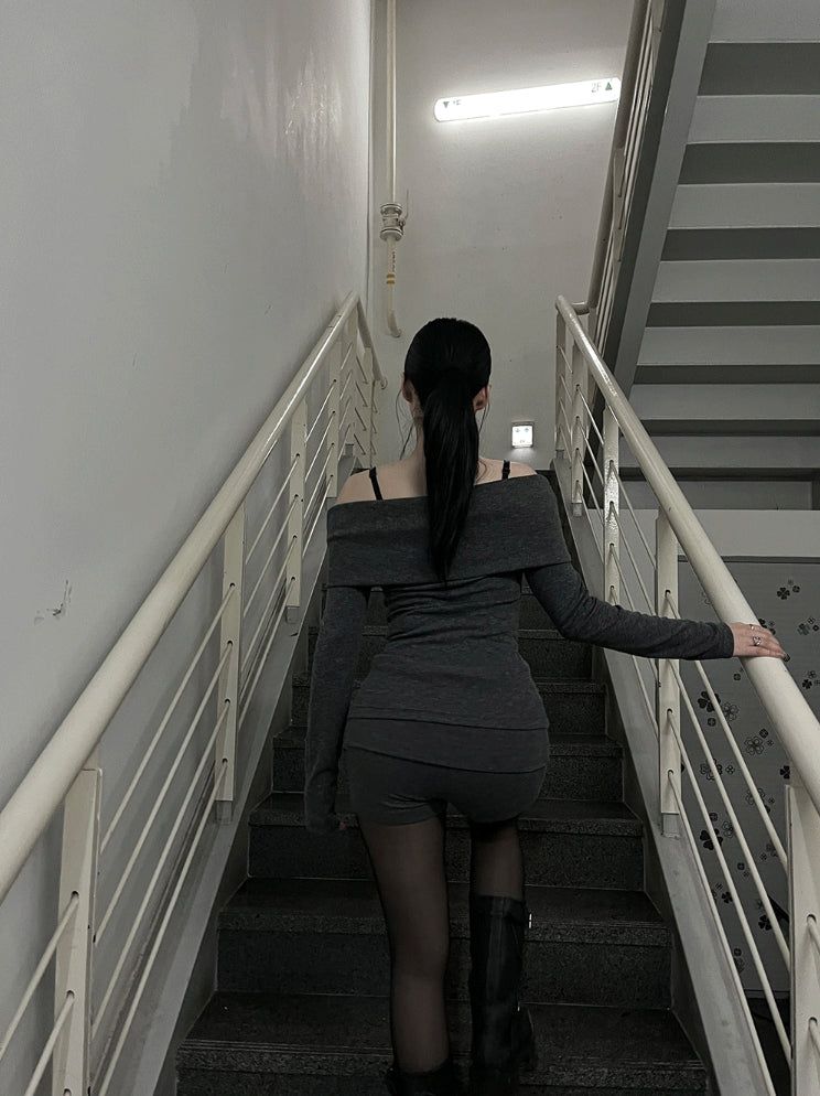 Cross off shoulder