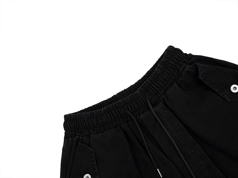 Eight Cargo Bermuda Pants