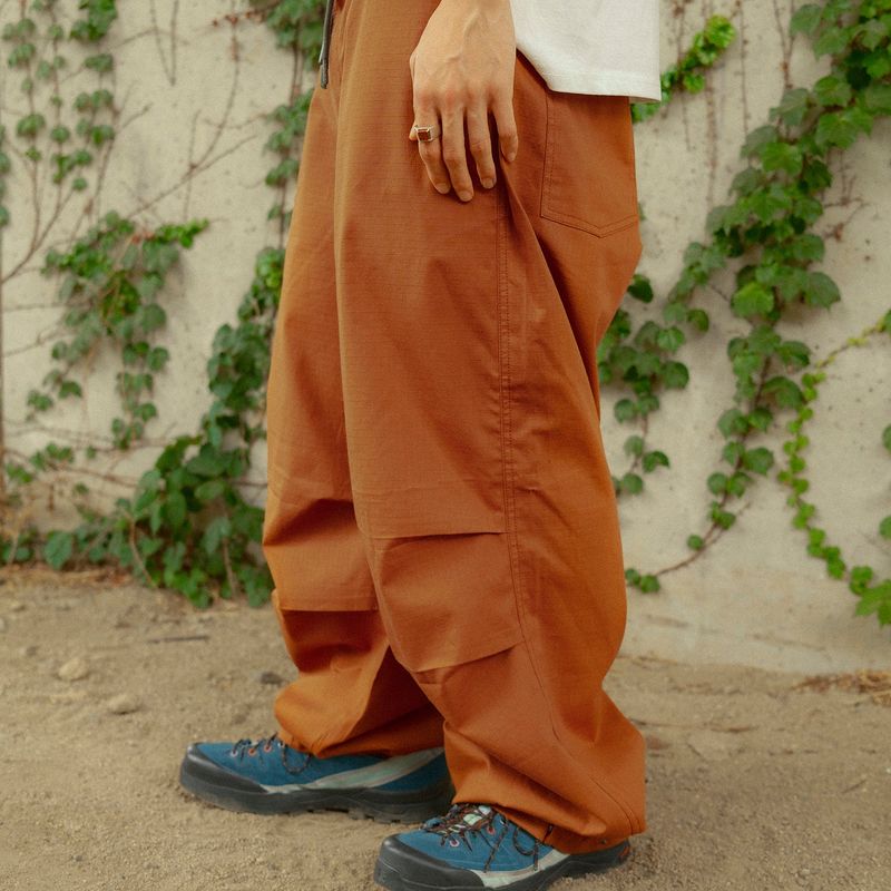 Easy ripstop parachute pants / Carrot