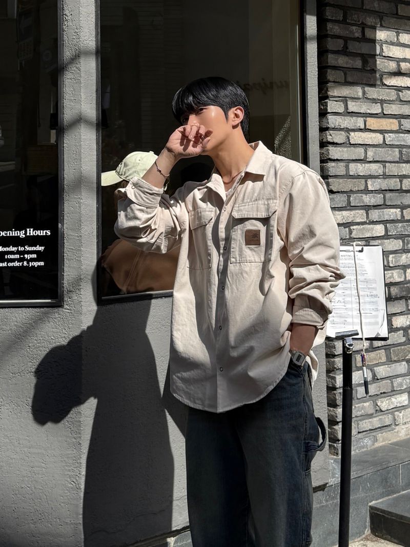 Double pocket patch shirt