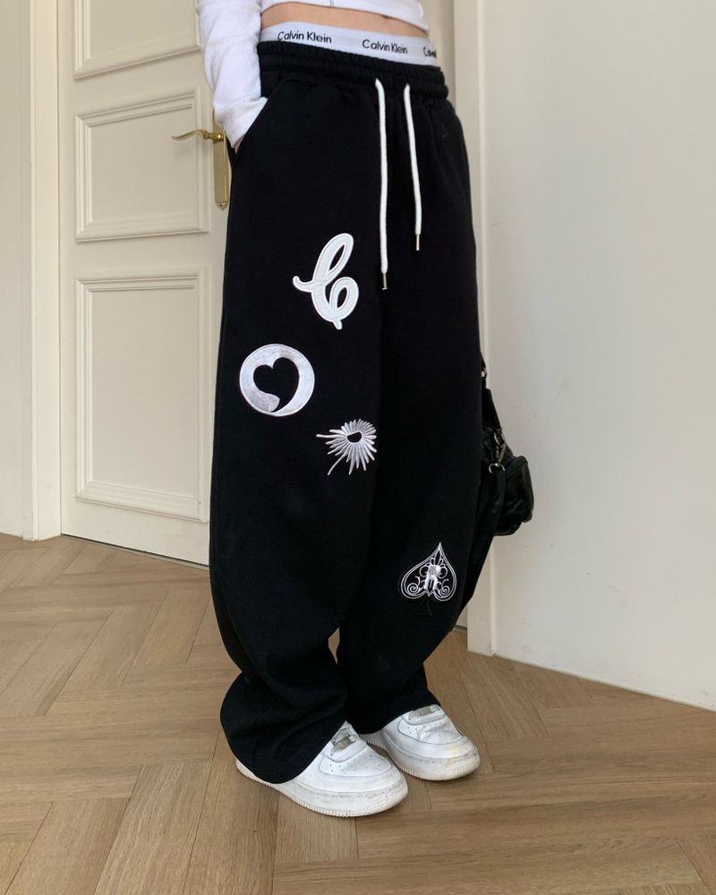 Alice in woderland sweat pants (Unisex)