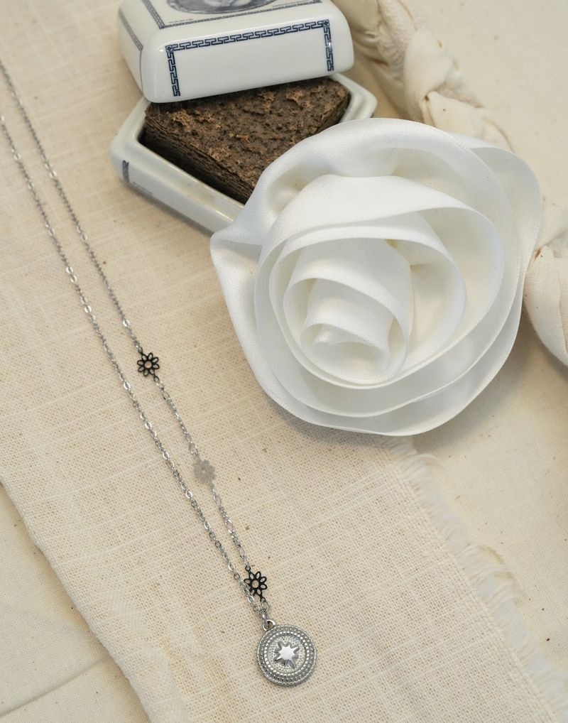 Snowcrest Necklace