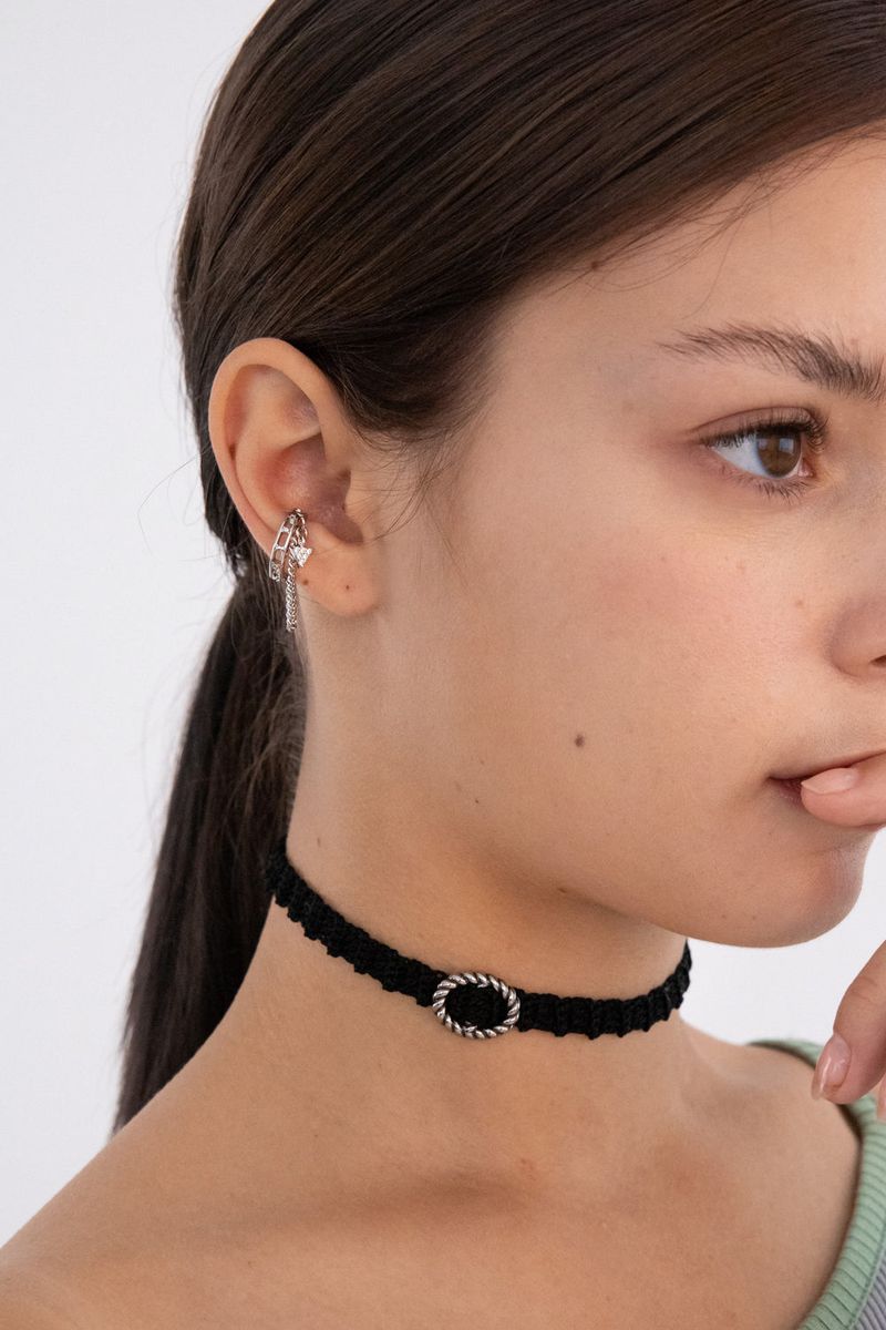 Drop chain layered earcuff