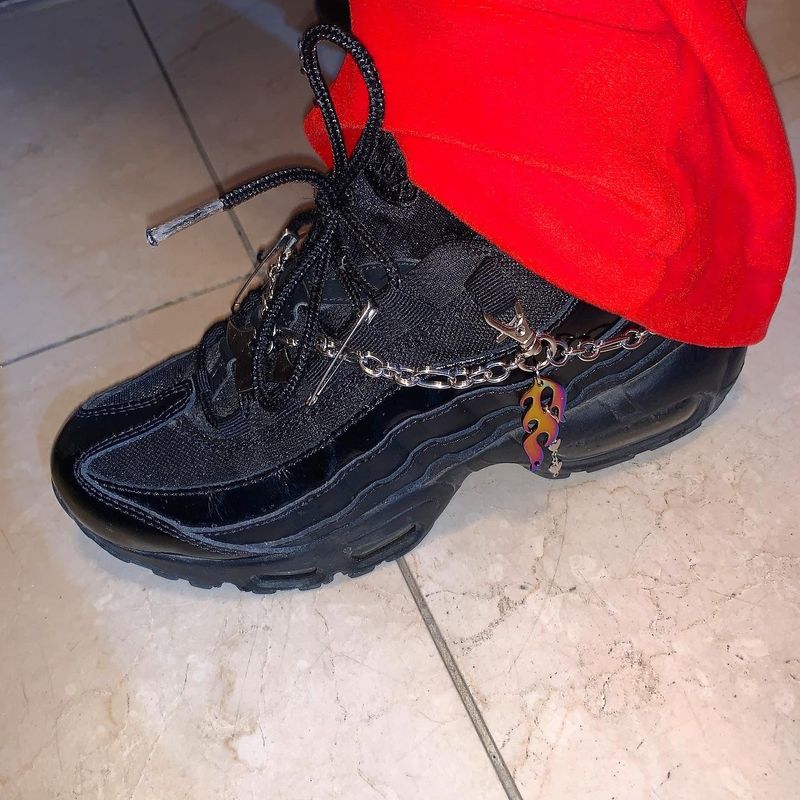 Trigger Bang Shoes chain