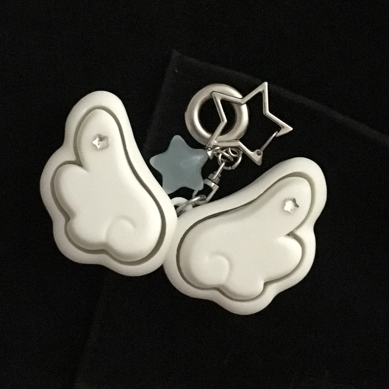 saltyhouse（ソルティハウス）の「【MADE】 Angel Wings Clicker Keyring（Toys/Key Holders）」
