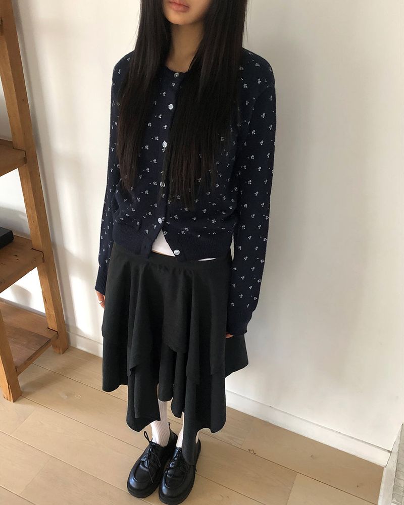 WONDER WONDER(ワンダーワンダー)の「Vui Suede Double Layered Flare Midi Skirt(Skirts)」