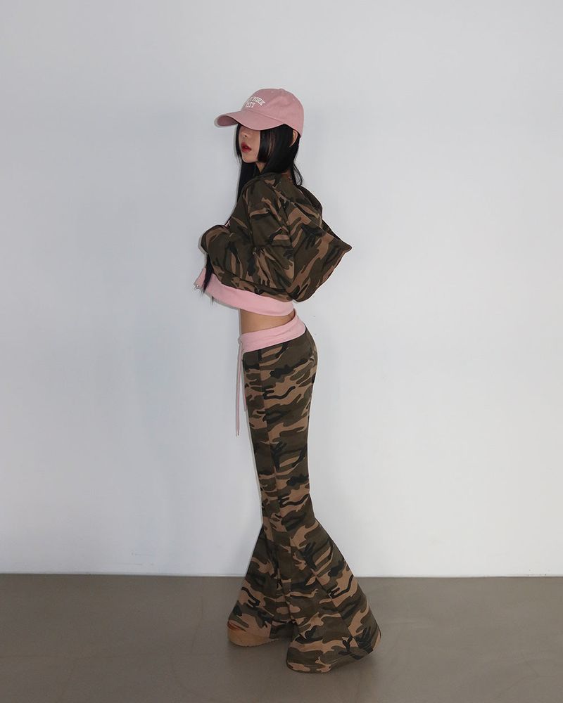 Pink color camouflage hooded zip-up
