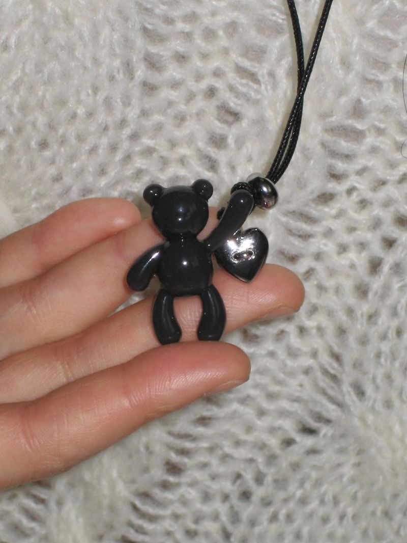 it doesn't matter.（イットダズントマッター）の「[Formica] Bear hug necklace (Brown)（Accessories）」