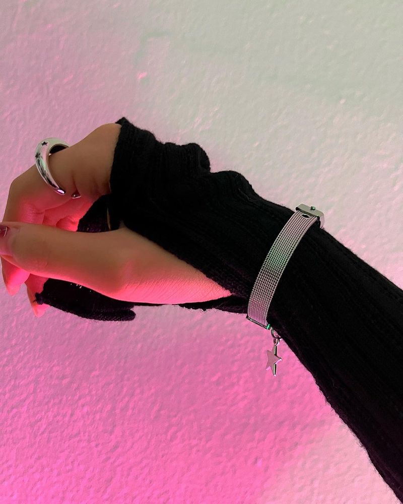 [aespa Giselle/Verivery Kangmin/Sevenus Heejae/YENA] Silver star belt bracelet