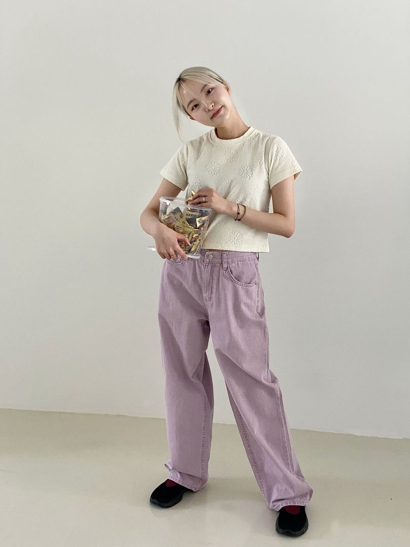 Flower daisy cropped t