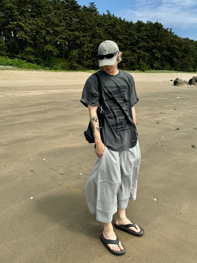 Unique cutting line low sweat bermuda pants 2C