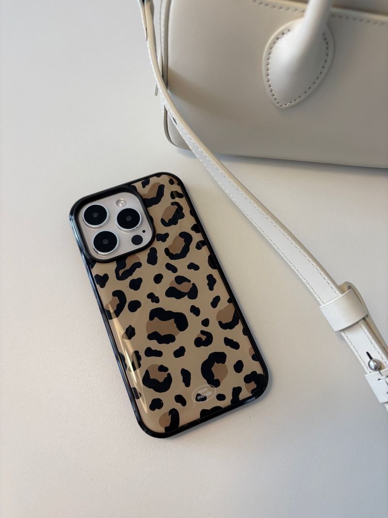 mon monde（モンモンド）の「leopard phone case（Smartphone Accessories）」