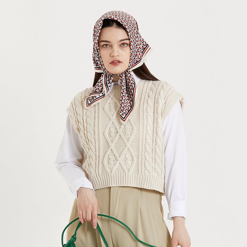 TWIST KNIT VEST