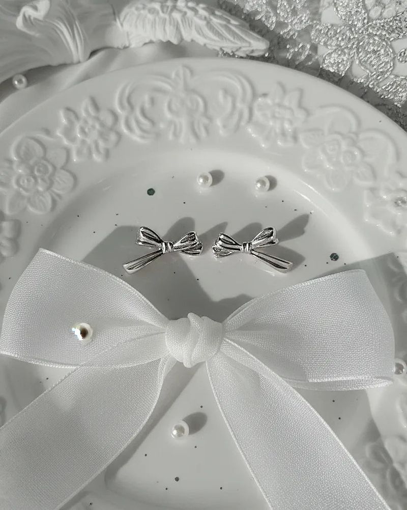 [Choi Yena, IVE Leeseo Piercing] Dalia Ribbon Piercing - Silver Color