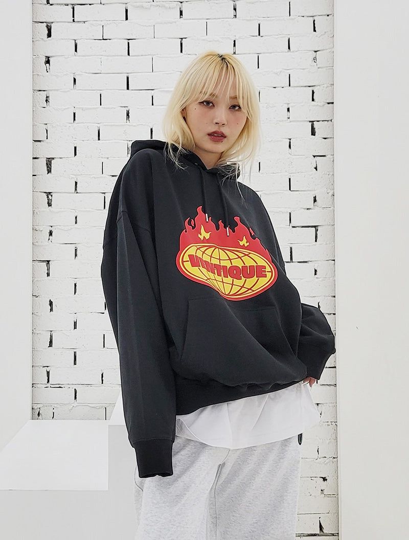 VENTIQUE(ベンティーク)の「VENTIQUE flame Printing hood 3color(Tops)」