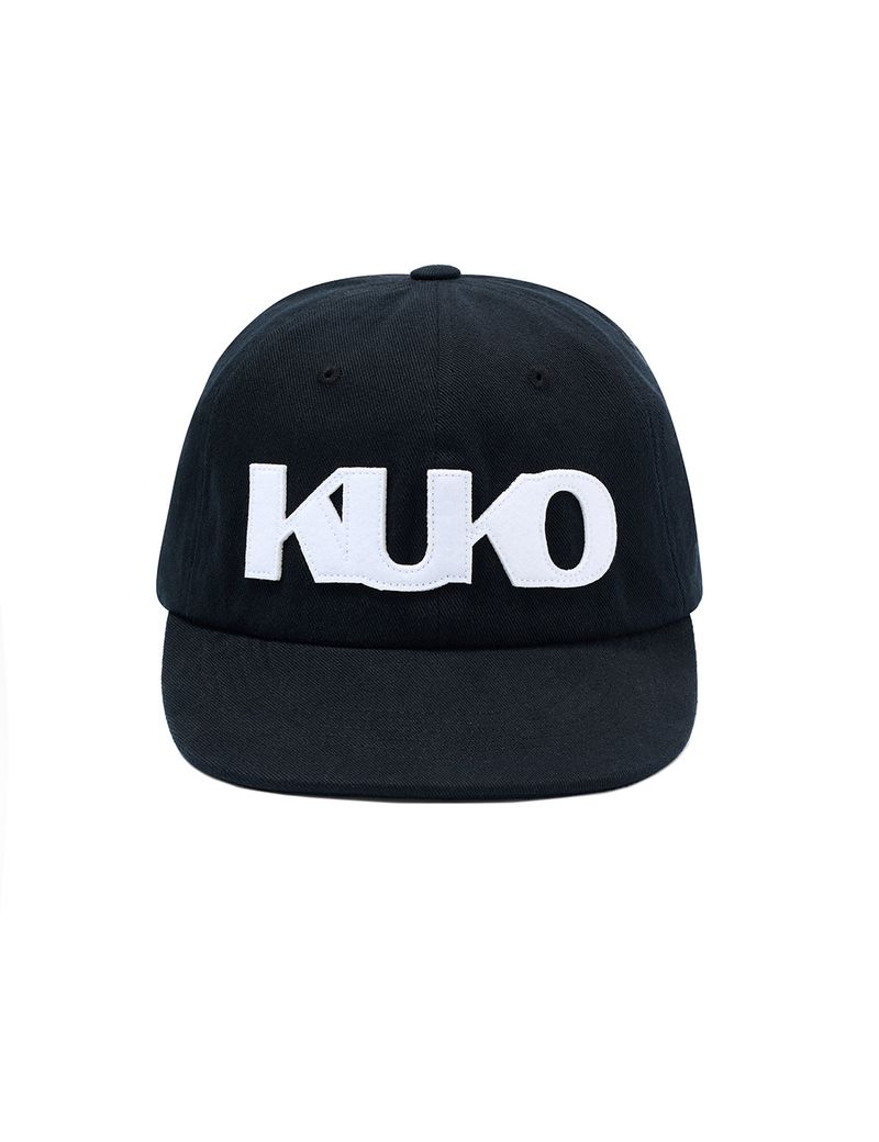 KUKO（クコ）の「KUKO シンボル6パネルキャップ_ブラック（帽子）」