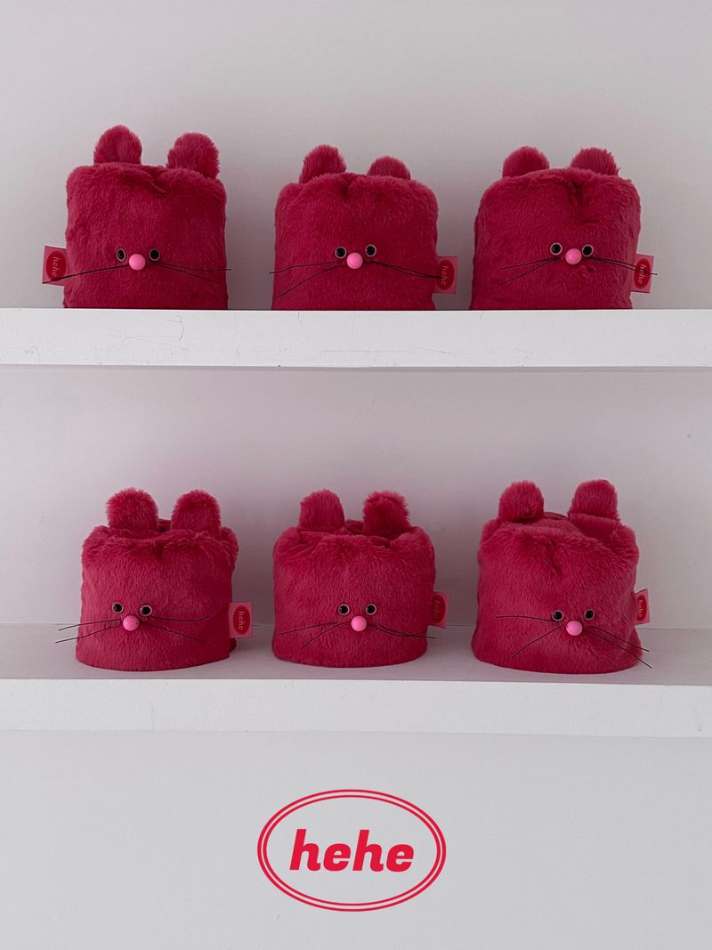 Pink pepe Tissue Case