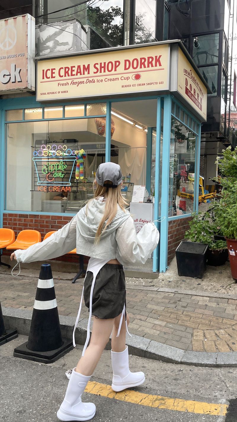 Cropped rain mesh hooded windbreaker
