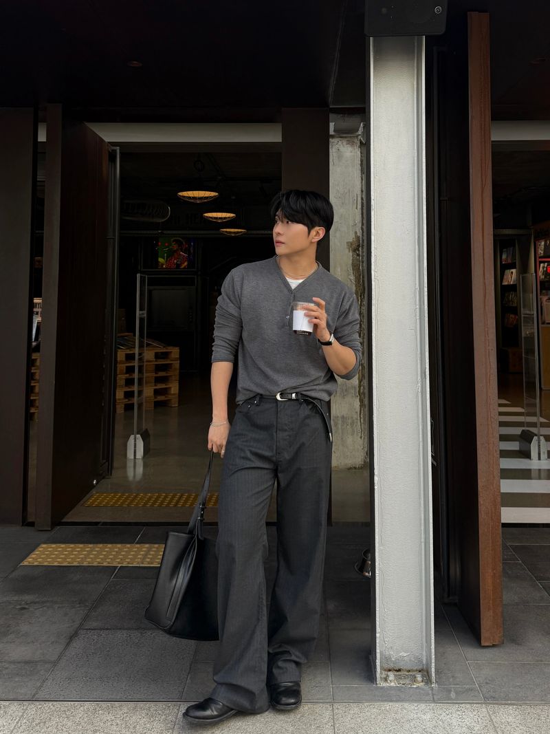 Avan stripe rivet slacks