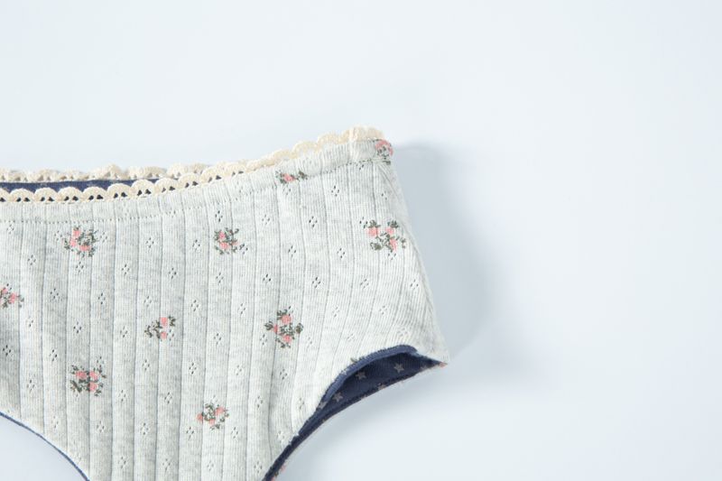reversible garter belt star flower navy