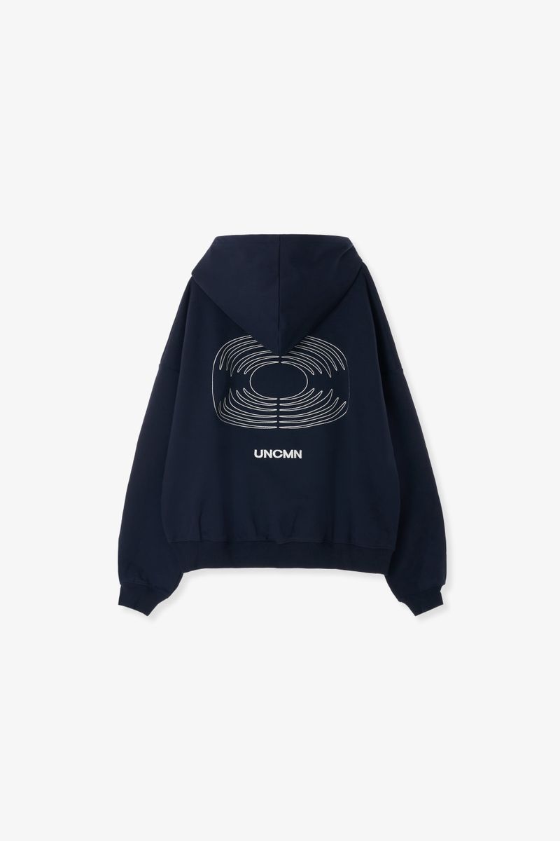UNCMN BACK LOGO HOODIE