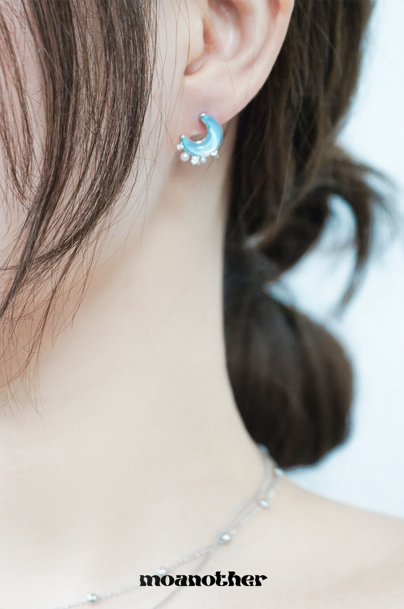 [HEarts2Hearts Jiwoo Pick!] Blueming Star Earrings