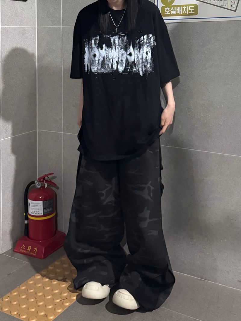 camo carpenter sweatpants