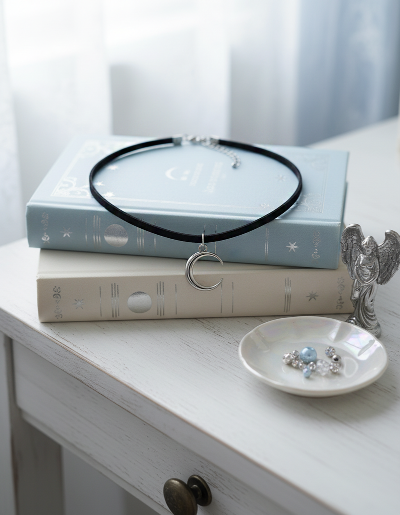 Crescent Moon Choker - Silver Color