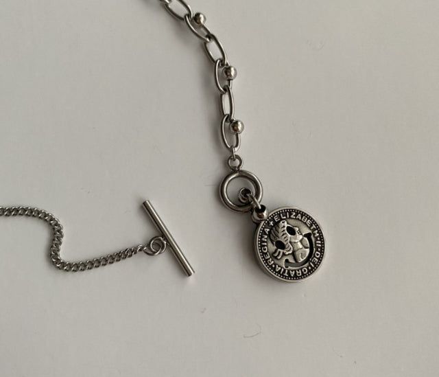 si Simple Smile Unique Coin Toggle Bar Chain Necklace