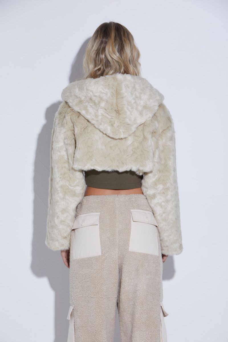 SNOW BOLERO