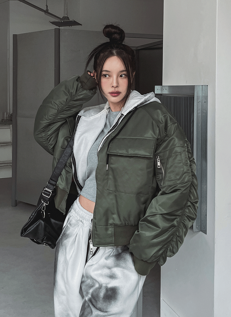 ULAN(ユレン)の「ノバポケットクロップフライトジャンパー(Jackets/Outerwear)」