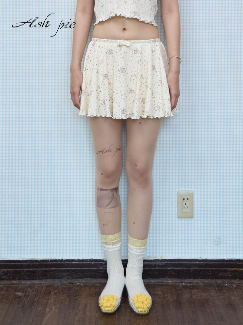 26SS Printed skirt with lettuce-edge detailing