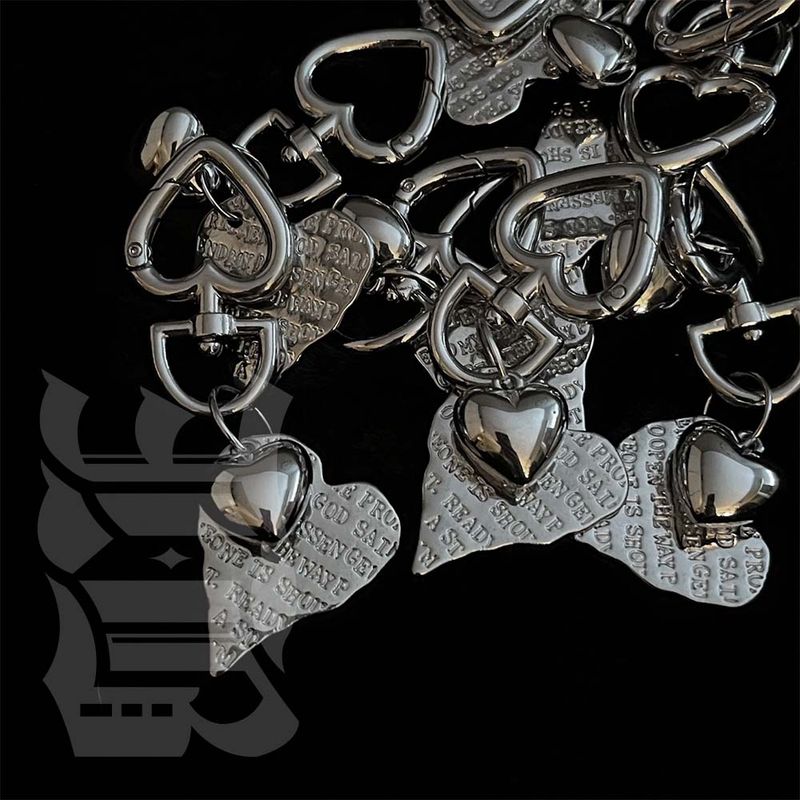 3verythingizblack（エブリティンイズブラック）の「lettering heart keyring（Toys/Key Holders）」