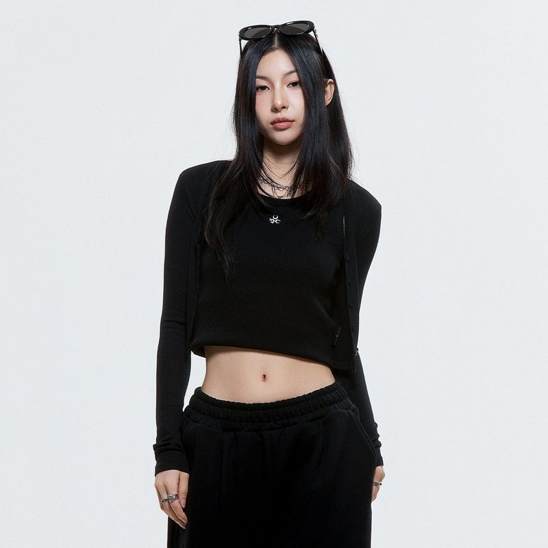 (DUC) V-Neck Crop Cardigan Black