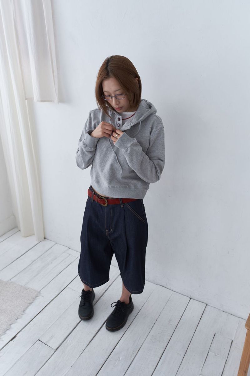 [made] Basic semi crop Hoodie