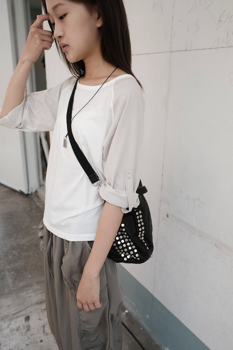roll-up raglan T (2c)