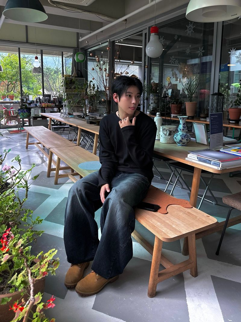 Stand Cat Balloon Denim Pants
