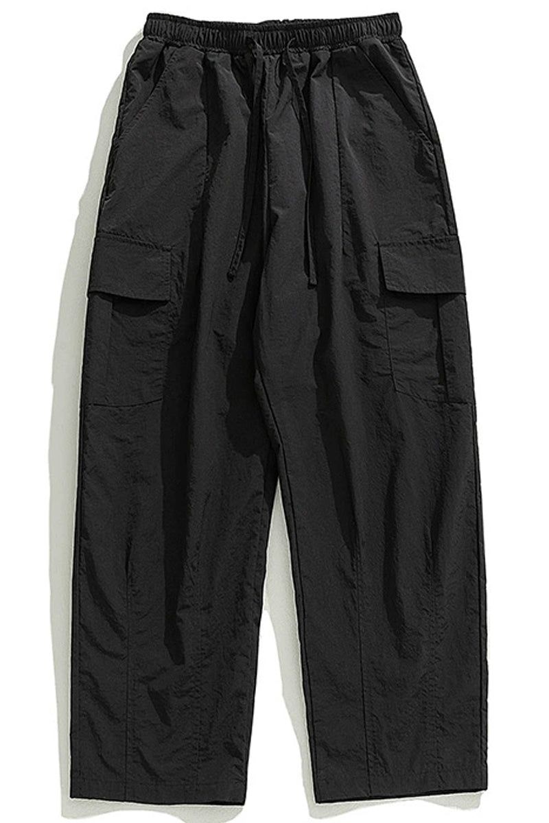 CZ Basicsの「Pleated Cargo Trousers（Pants）」