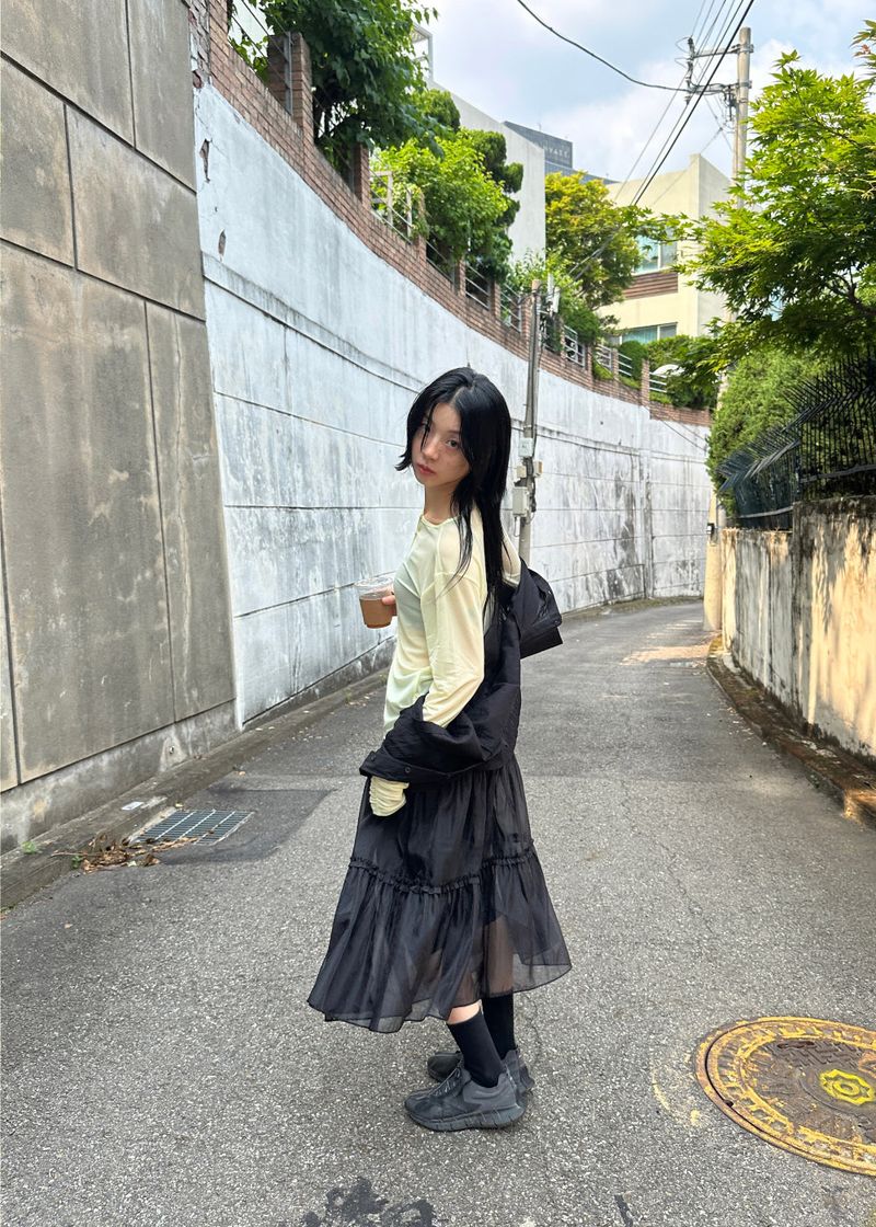 シースルーフリルロングスカート
