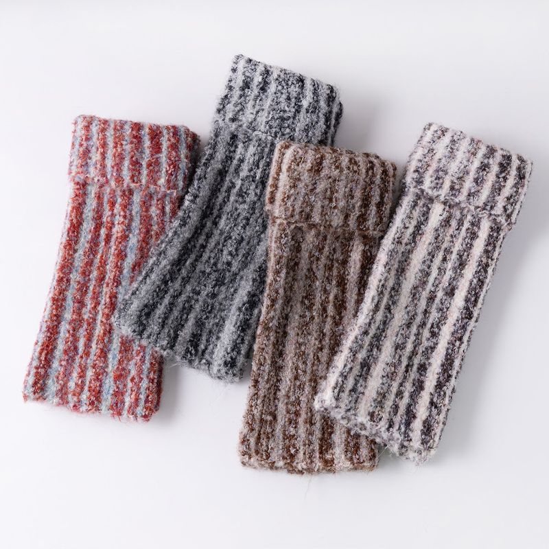 La mode MAQI（ラ モード マキ）の「Wool Mix Loop Knit Warmer Socks（Fashion Accessories）」