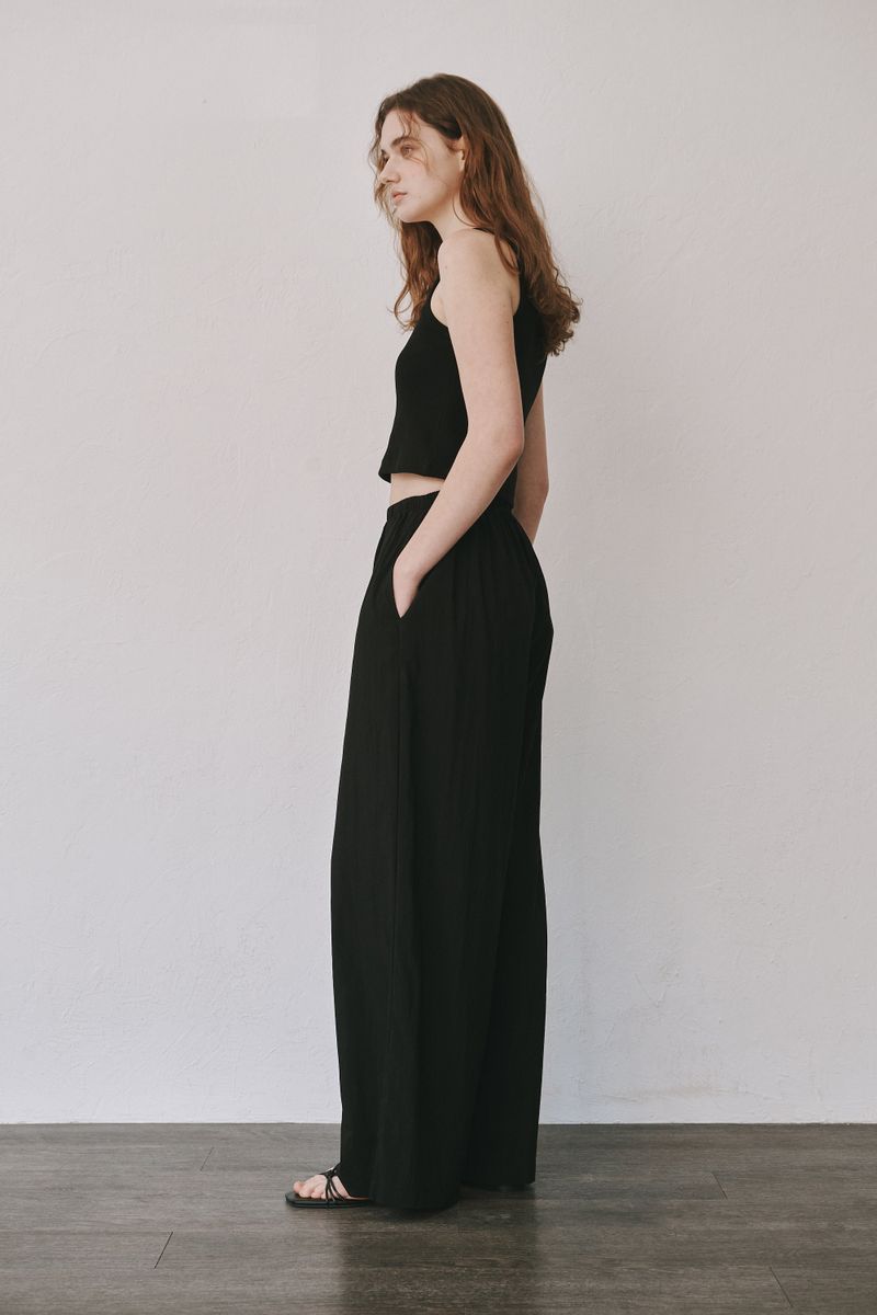 Round sleeveless (Black)