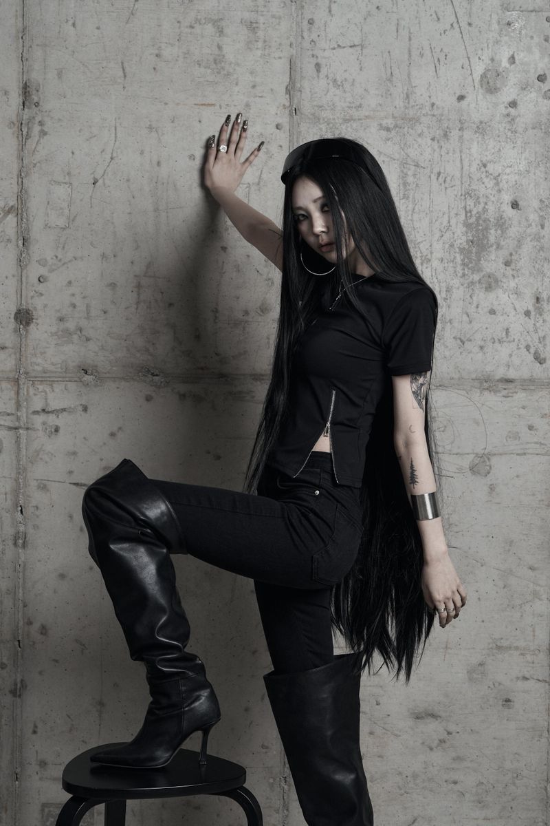 [label] sculptural Jersey zipper top BLACK
