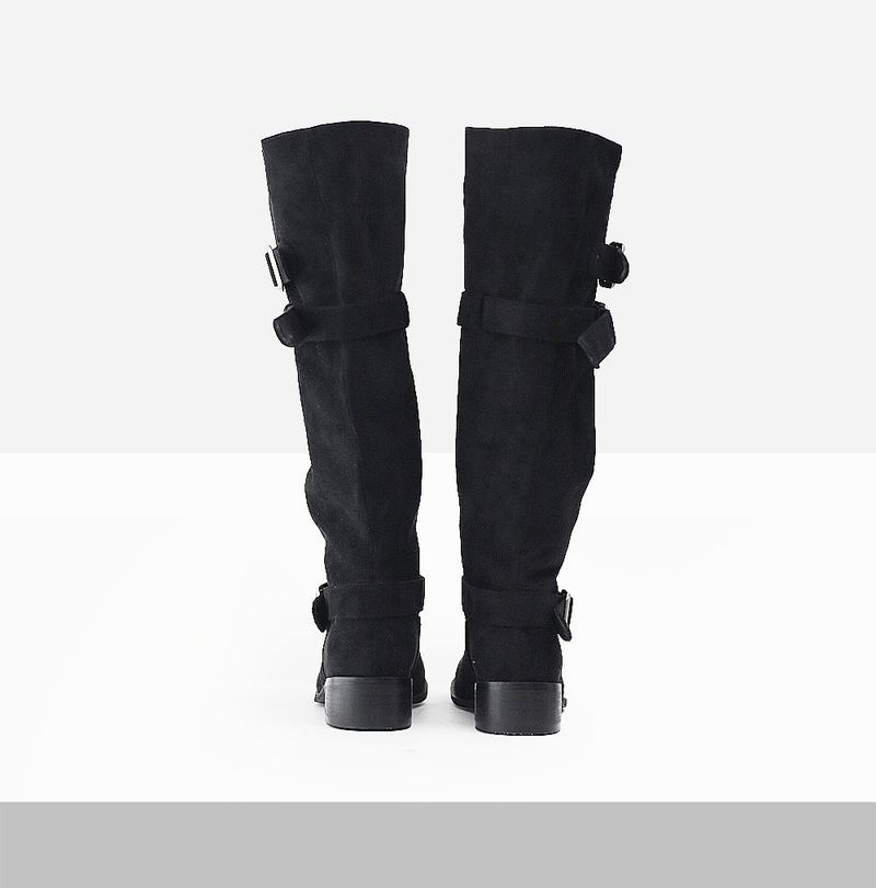 Rat Belt Suede Boots