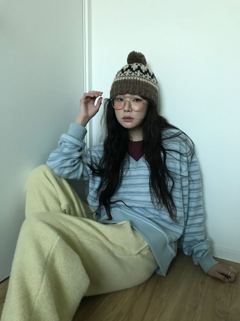 Bach Stripe V Sweatshirt (3color)