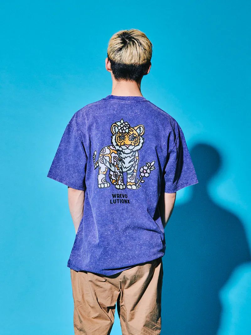 WREVOLUTIONX by WooLeeX（レボリューションエックス バイ ウーリーエックス）の「Sakura Animals Purple Denim Washed T-Shirt (Tiger)（Tops）」