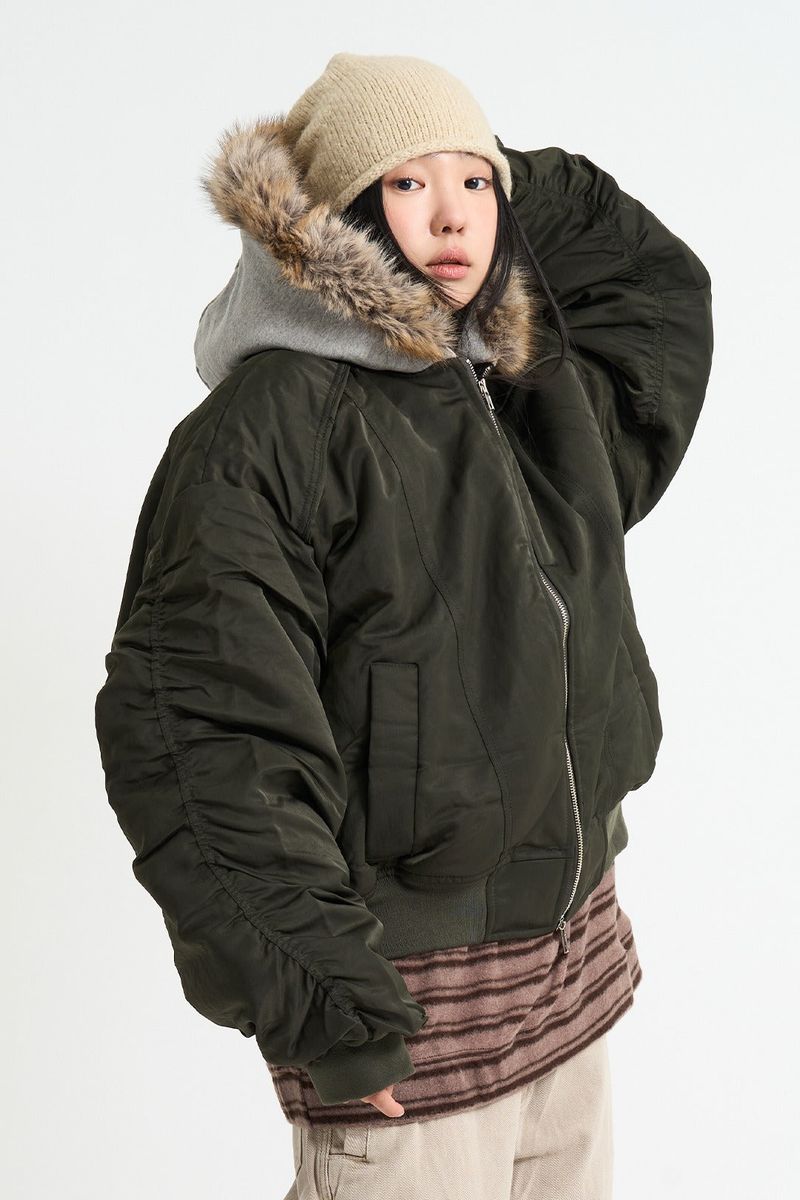 Raucohouse（ラウコハウス）の「Flight padding fur hood jumper（Jackets/Outerwear）」
