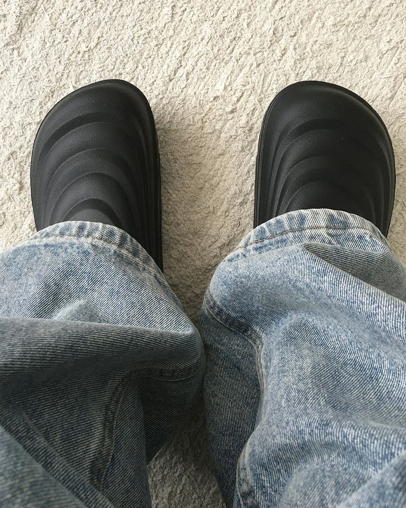 Bold Wave Clog