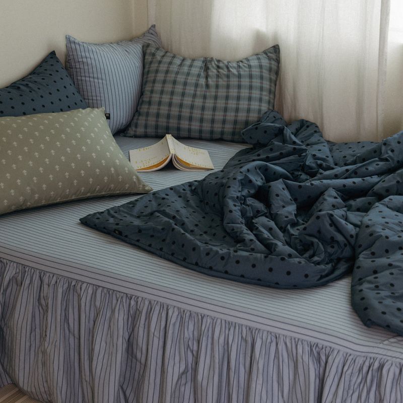 Dust-Free Dot Pattern - Blue Duvet Cover - Q size