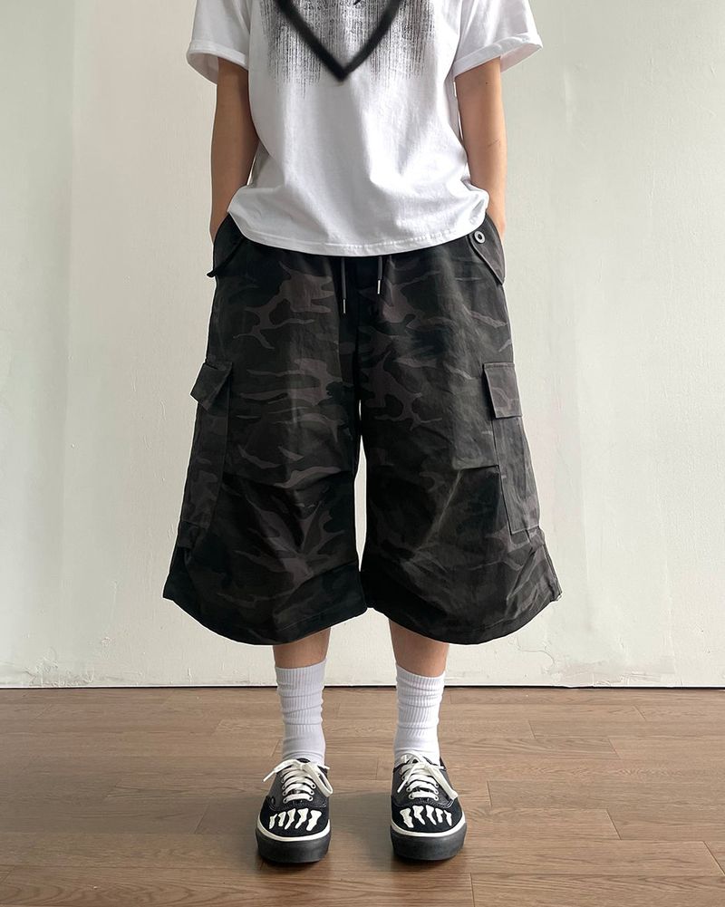 Terran Camo Cargo Bermuda Pants