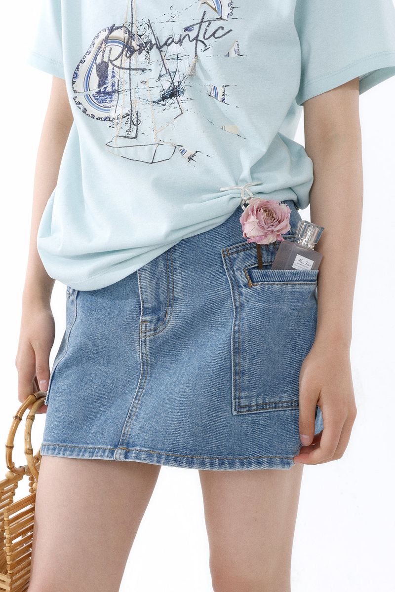 Loventina（ラヴェンティナ）の「PANEL POCKET DENIM SKIRT_BLUE（Skirts）」